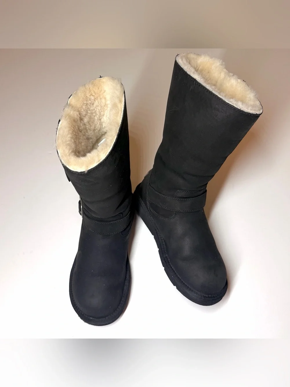UGG Women’s Kensington Black Buckle Shearling Boots Size- 7